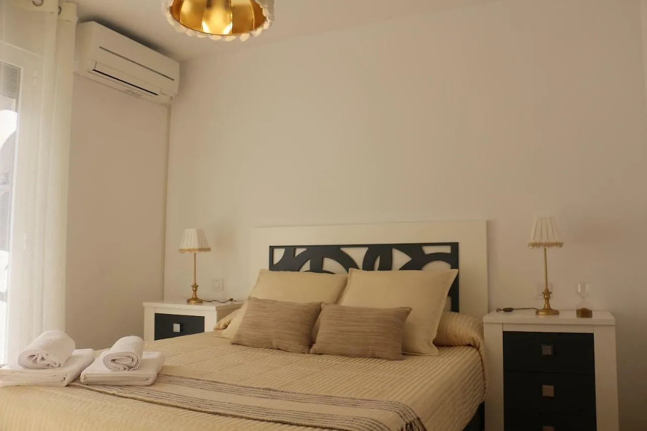 아파트 Apartamentos Homelife Roca Tarpeya